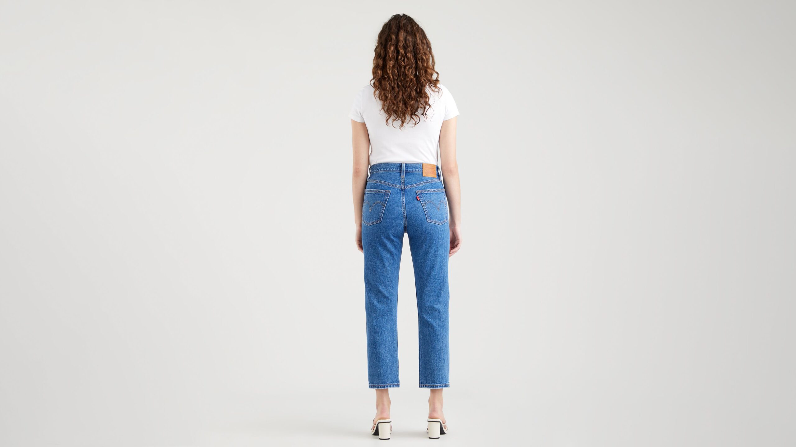 362000225-back-pdp-lse LEVI'S ORIGINAL JEANS 501® Crop - Image 1